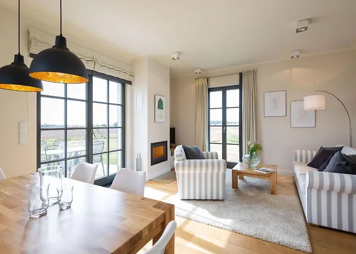 Reetland Am - Premium Reetdachvilla Mit 3 Schlafzimmern, Sauna Und Kamin E08 Hébergement de vacances Dranske