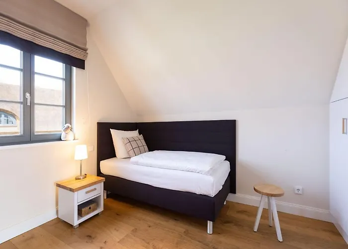 Reetland Am - Premium Reetdachvilla Mit 3 Schlafzimmern, Sauna Und Kamin E08 Dranske